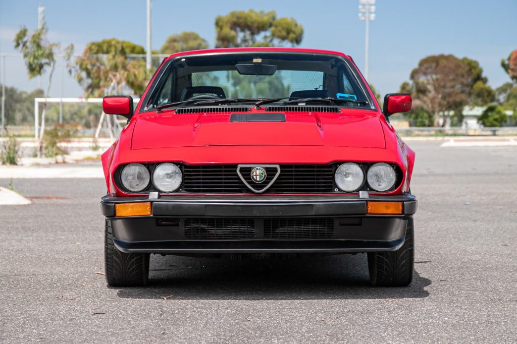 Alfa Romeo GTV6