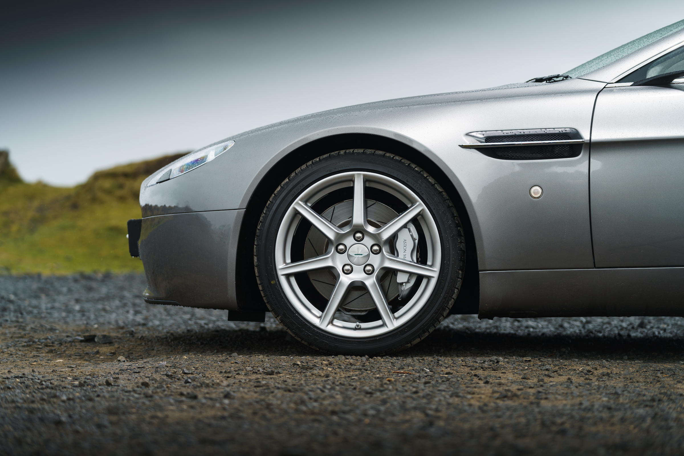 Aston Martin V8 Vantage wheel