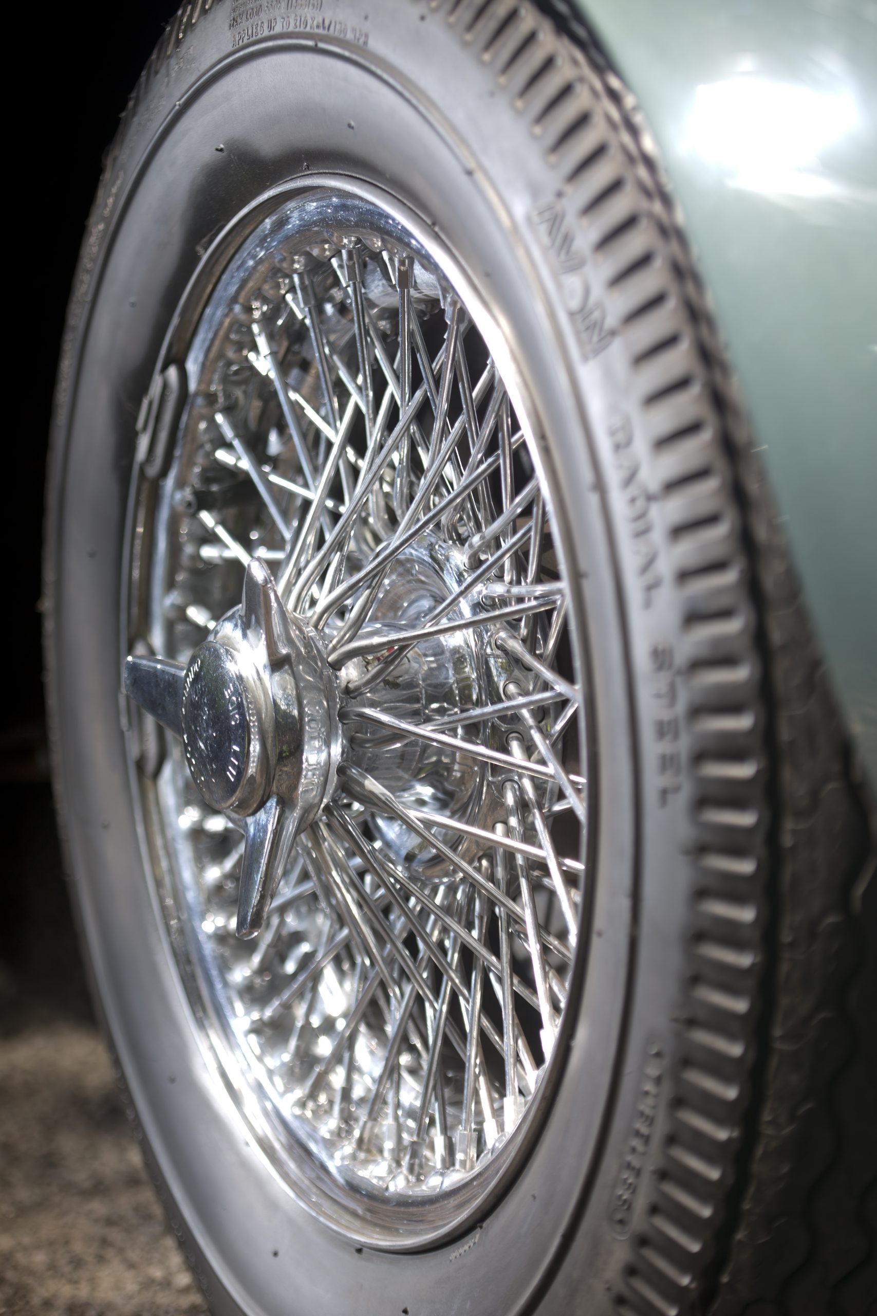 Aston Martin DB4 wire wheels