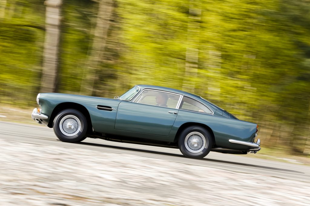 Aston Martin DB4 test