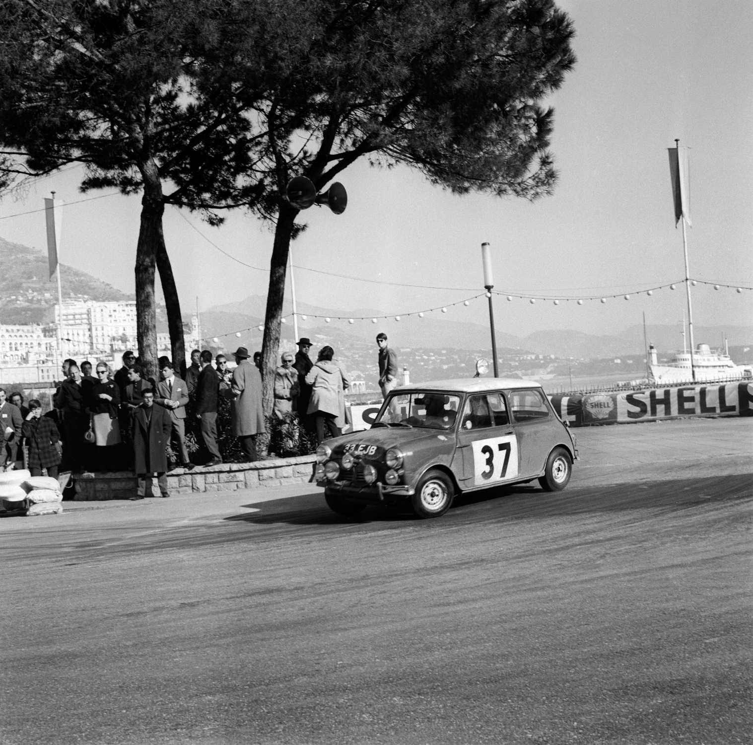 Paddy Hopkirk and Henry Liddon 1964 Monte Carlo rally