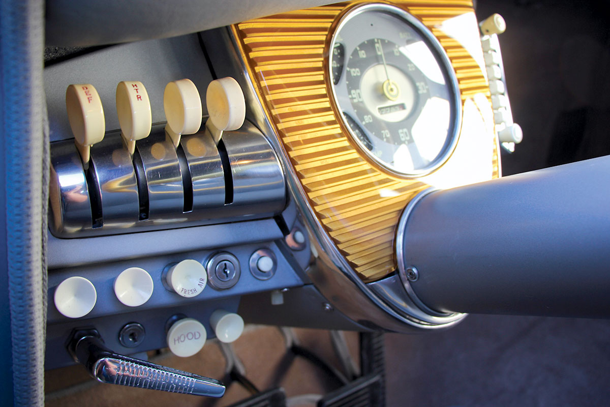 Tucker Torpedo interior