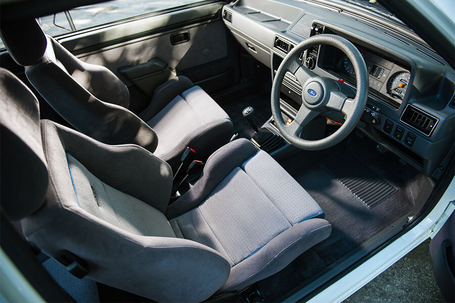 Ford Escort RS Turbo Mk3 interior