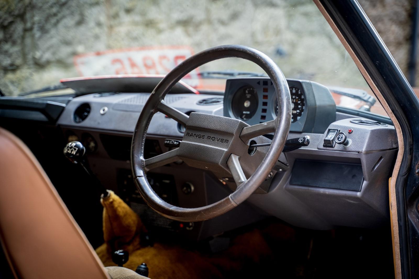 Range Rover van interior