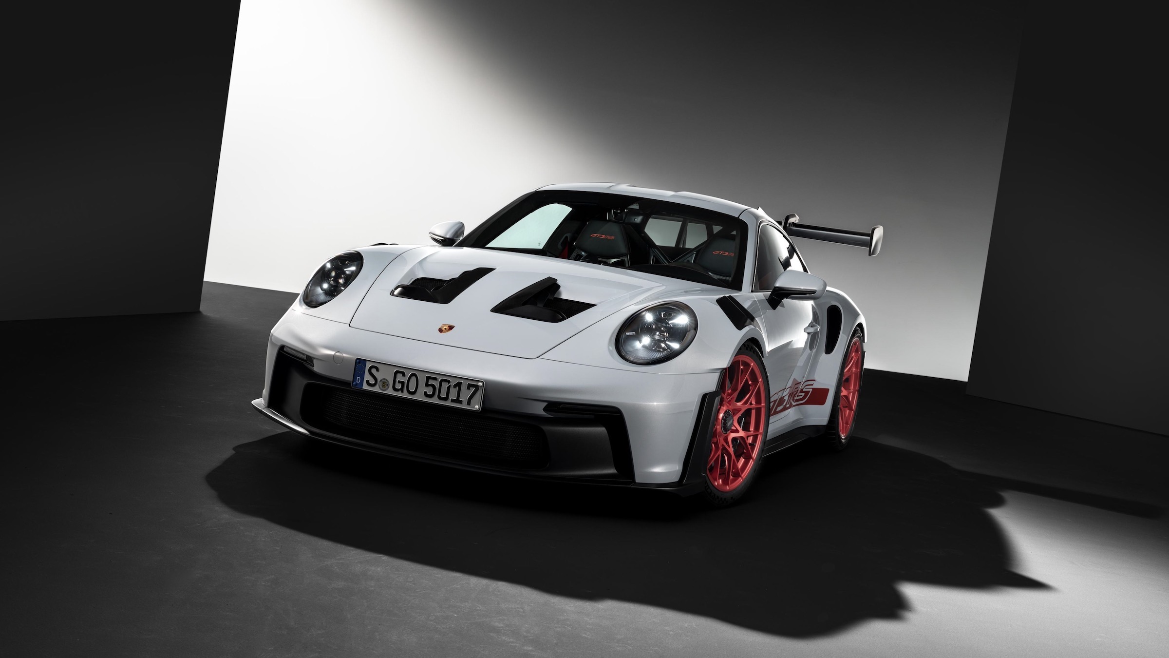 Porker with wings: Porsche’s 184mph GT3 RS is inbound