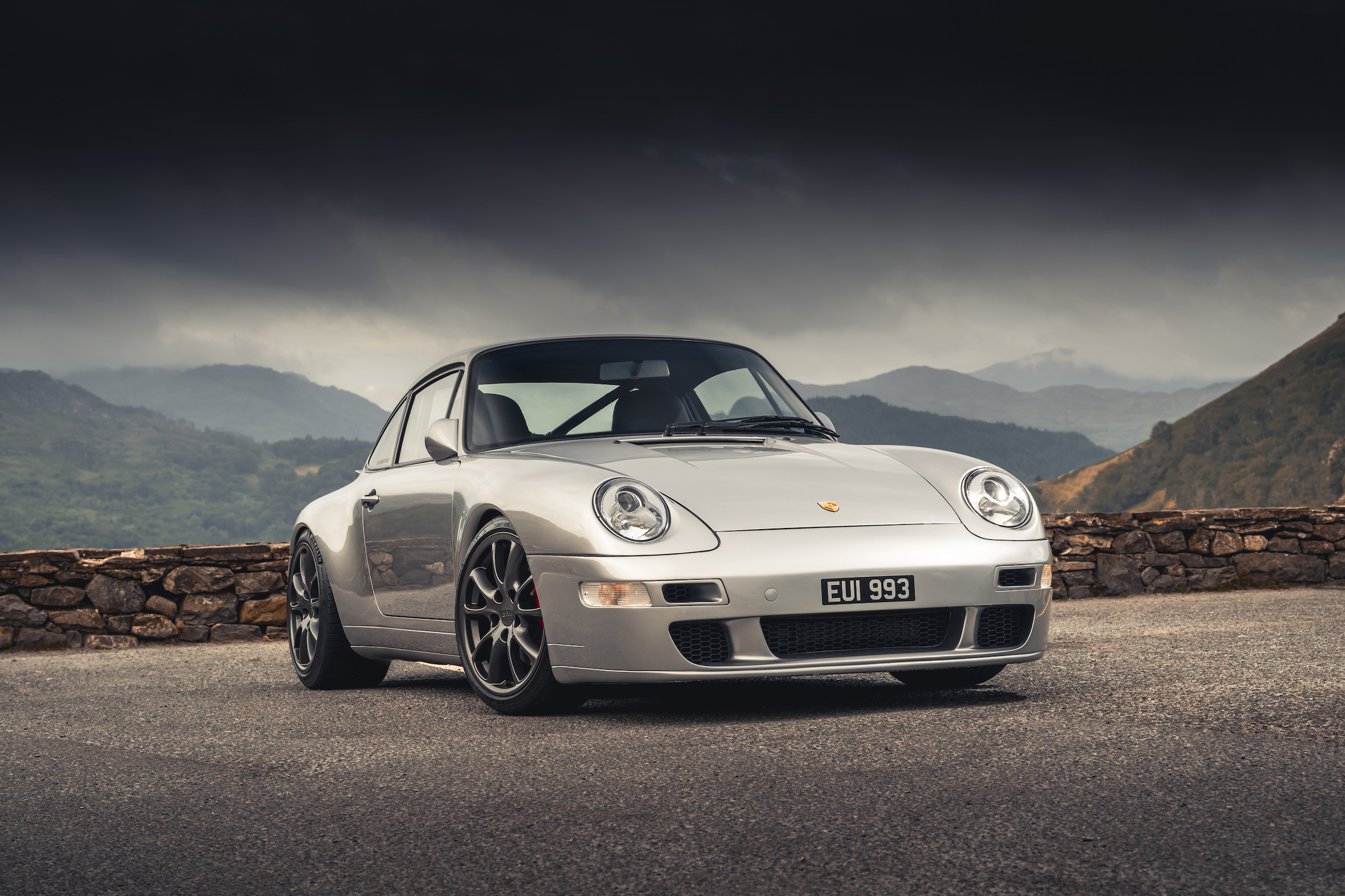 Paul Stephens 993R takes a swipe at Singer