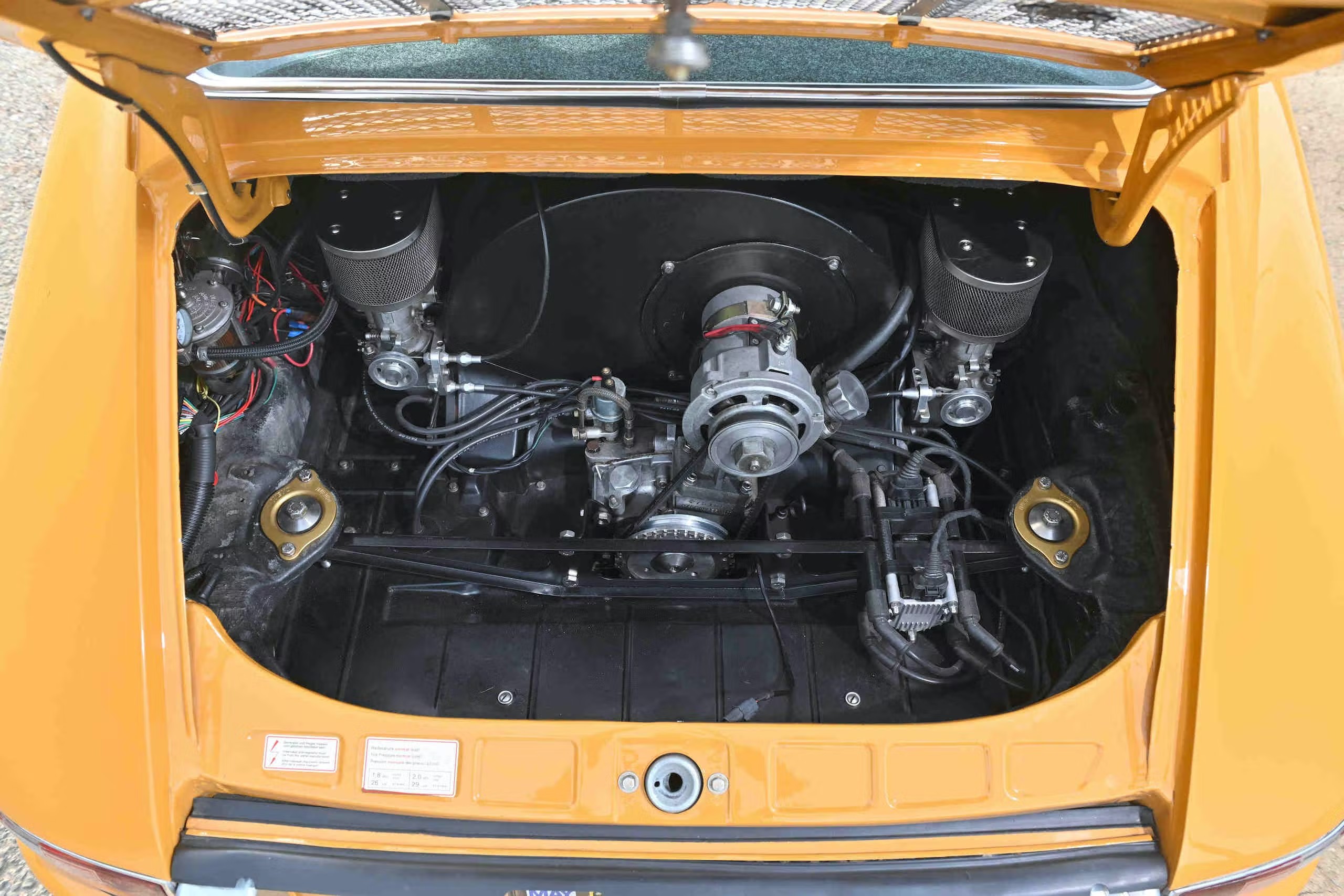 Porsche 912 four-cylinder engine