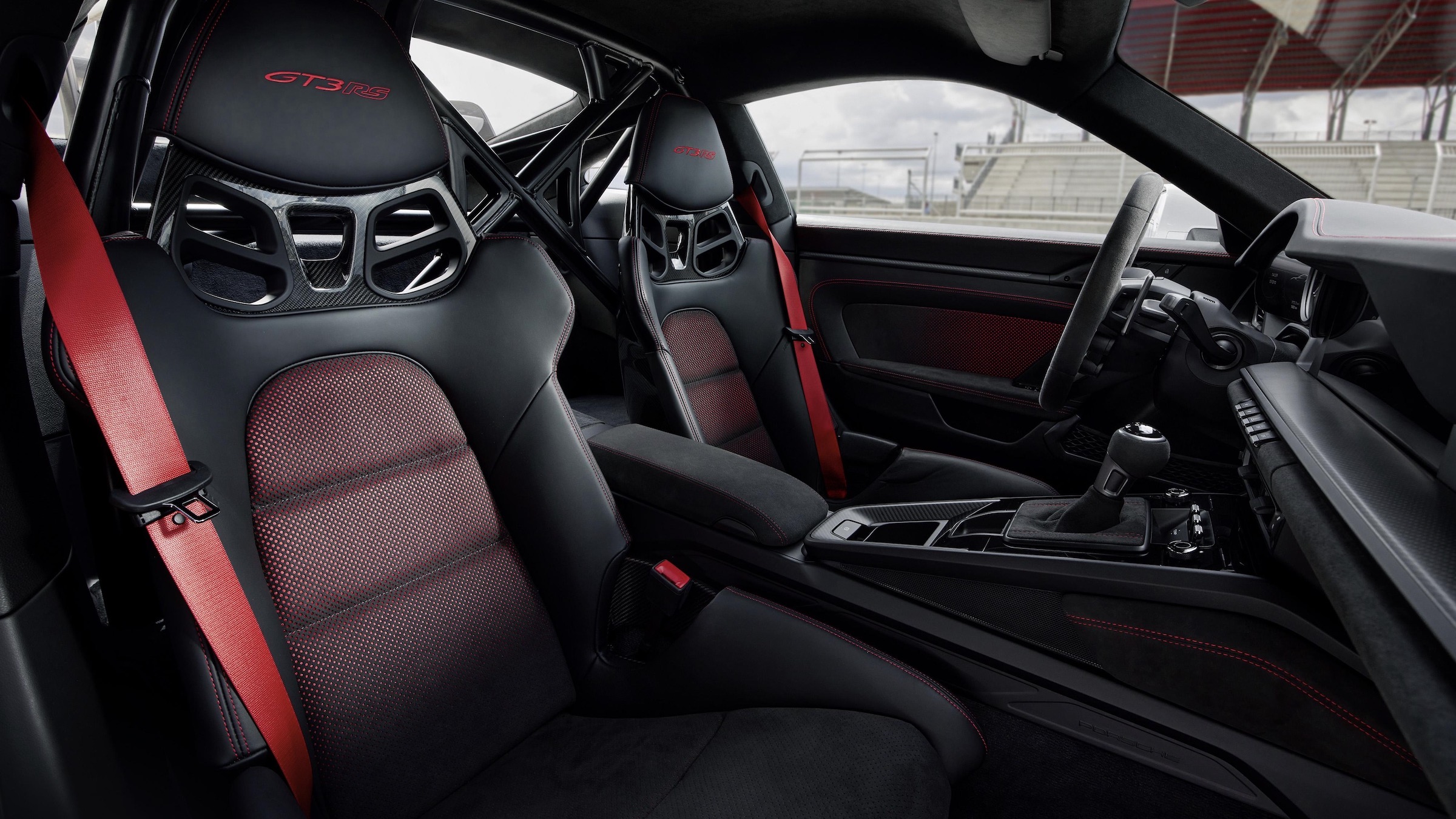 Porsche 911 992 GT3 RS seats