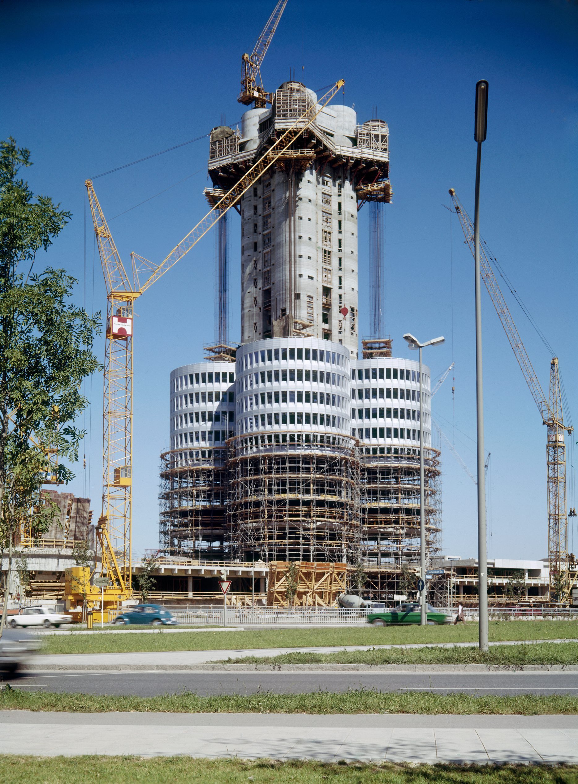 BMW HQ construction