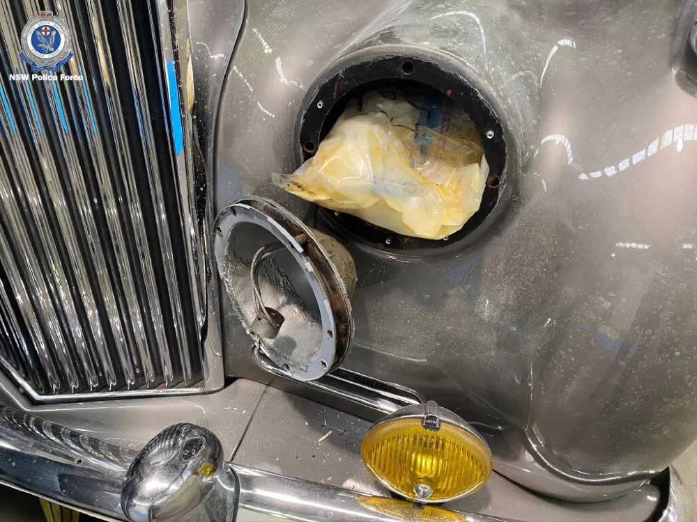 Drug smugglers pull apart a 1960 Bentley – and fill it with cocaine