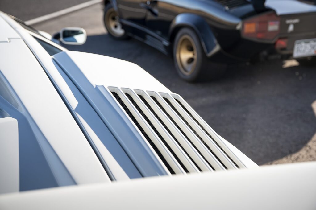 Lamborghini Countach vents