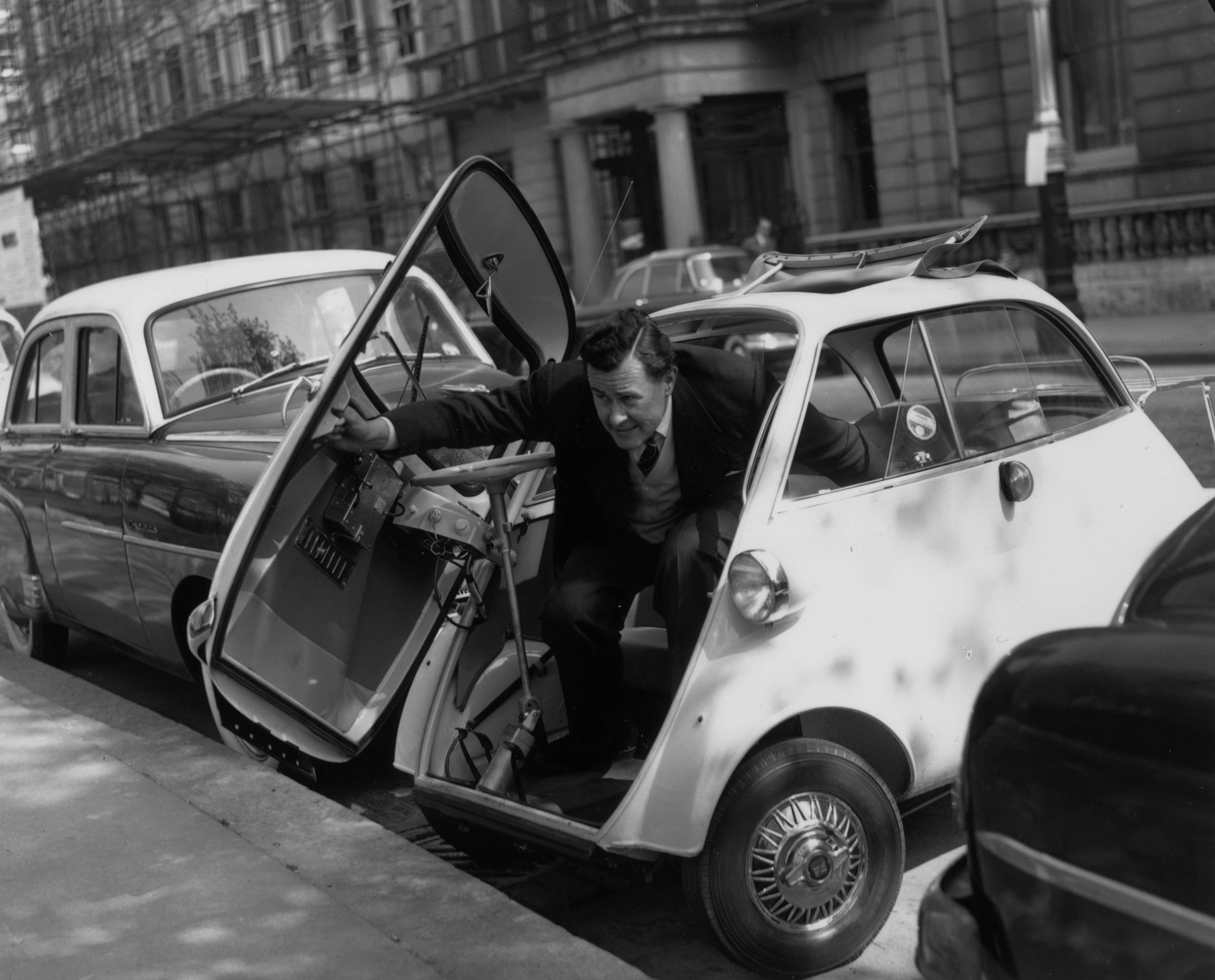 Exit via sunroof, and other tips for a microcar novice