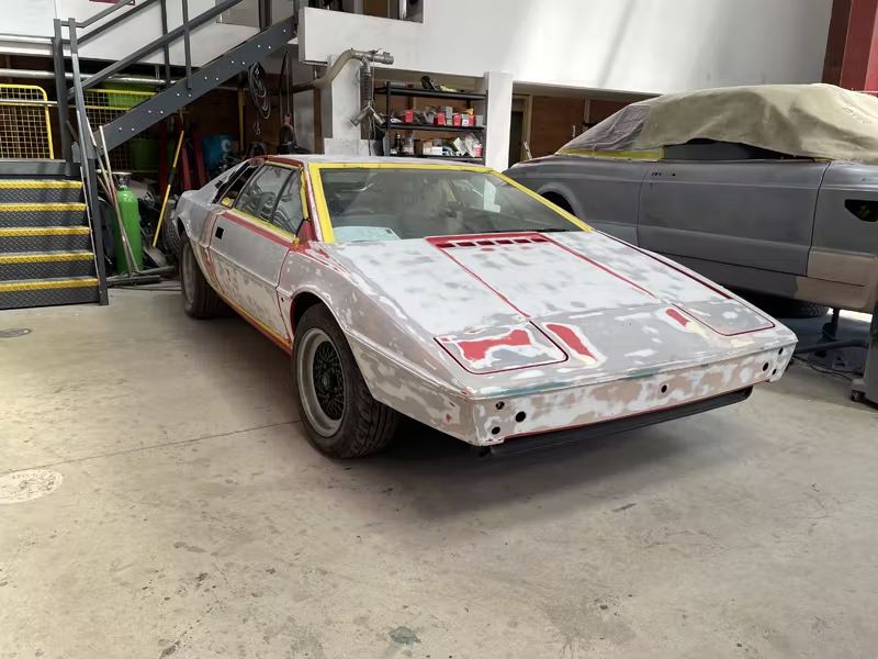 Lotus Esprit respray