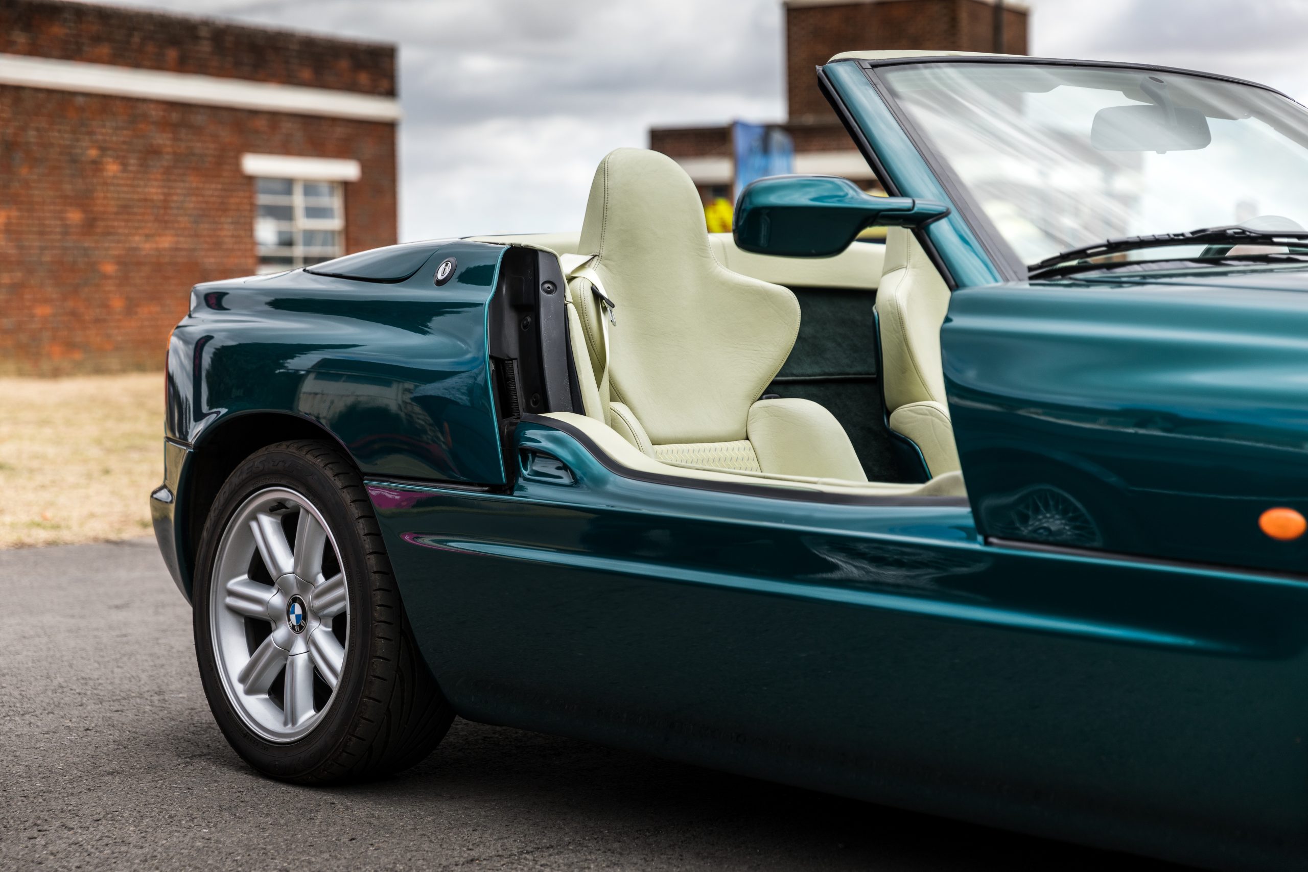 BMW Z1 doors