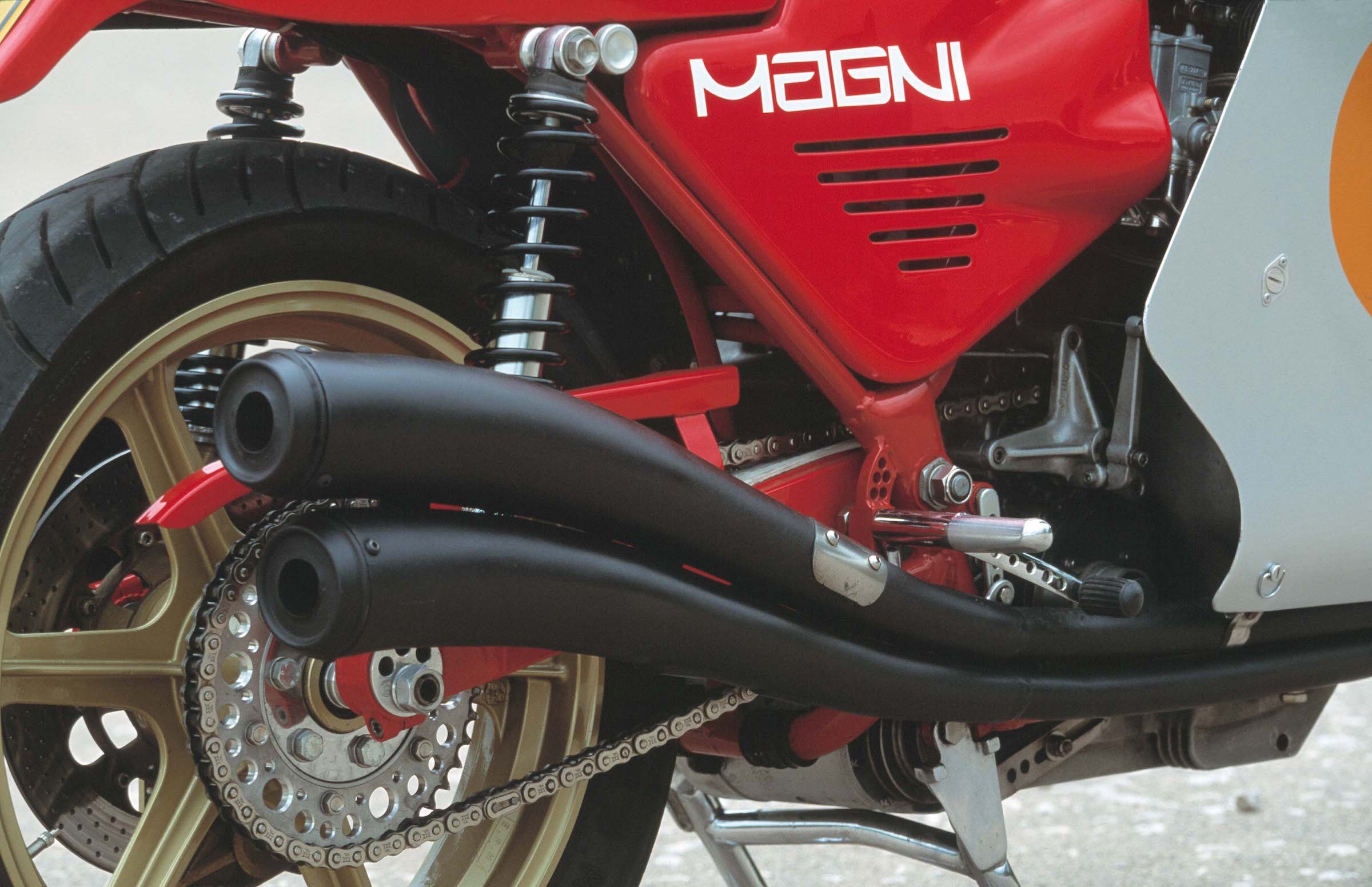 MV Agusta Magni exhaust