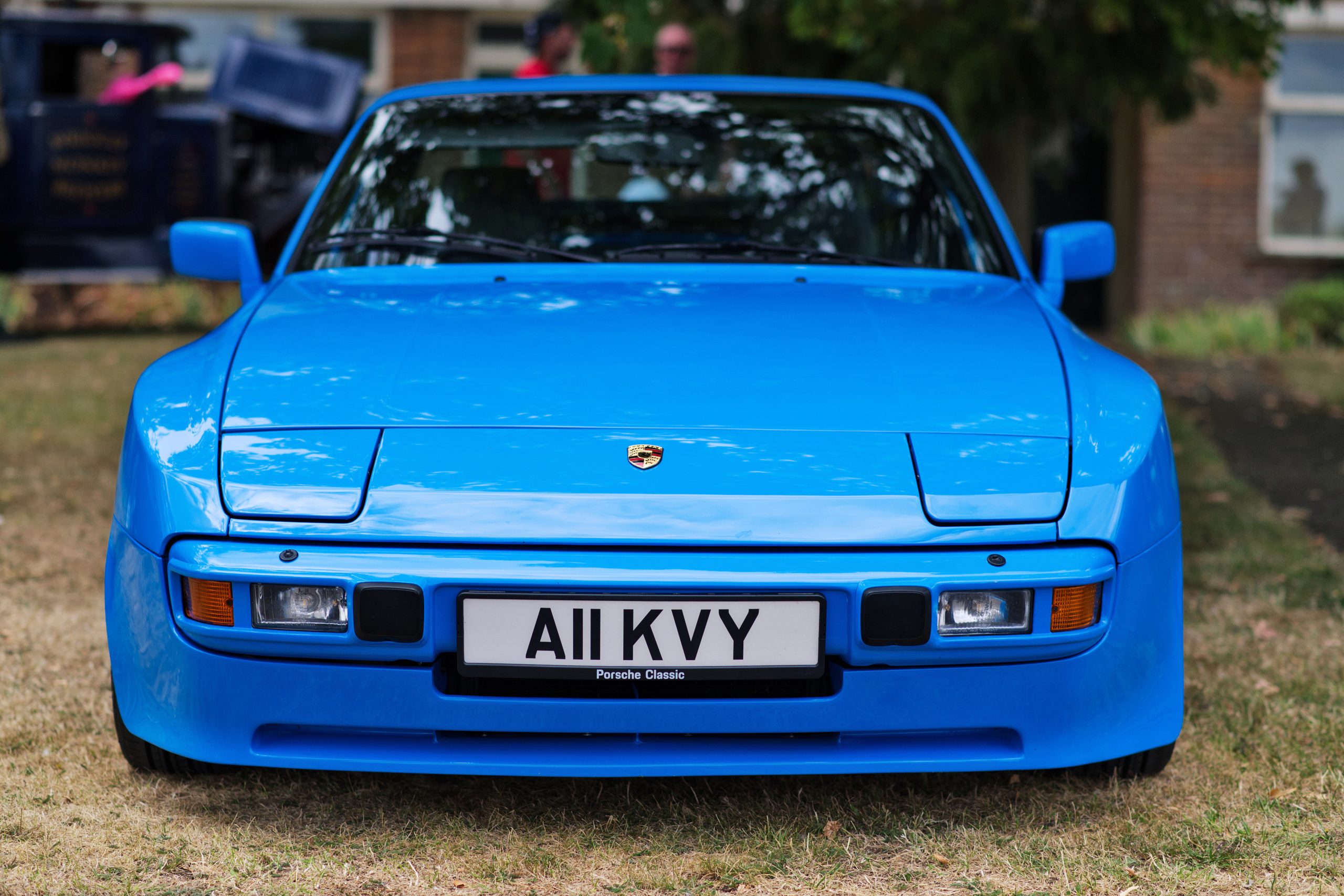 Porsche 944 pop-up headlights