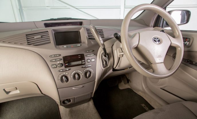 Toyota Prius Mk1 interior