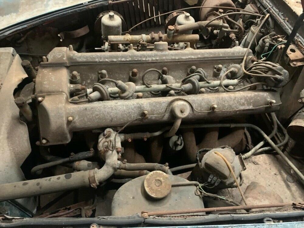 Aston Martin DB4 barn find engine