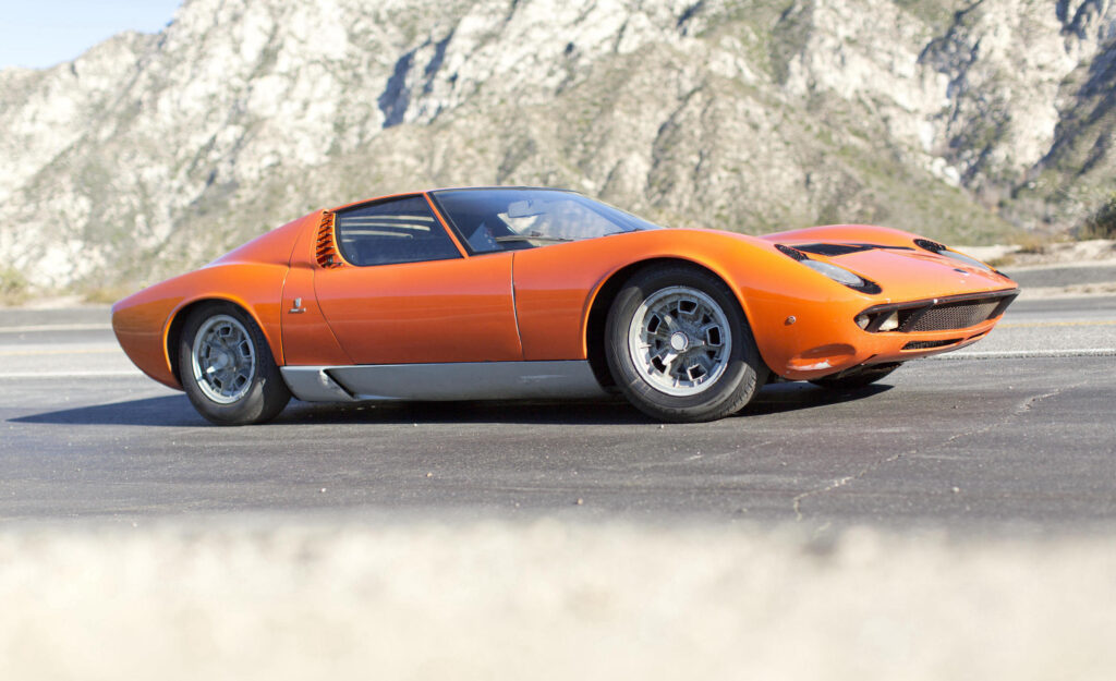 Lamborghini Miura LP400