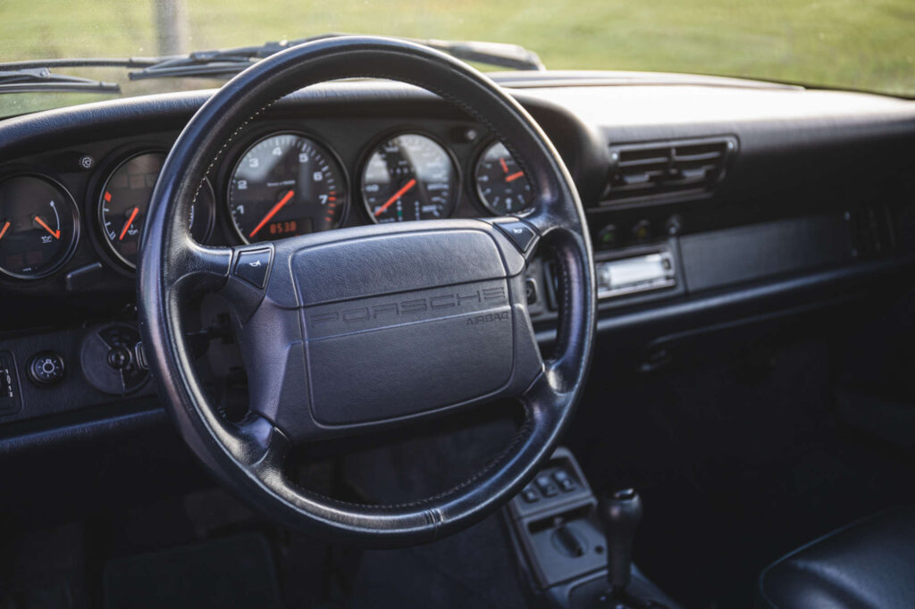 Porsche 964 steering wheel