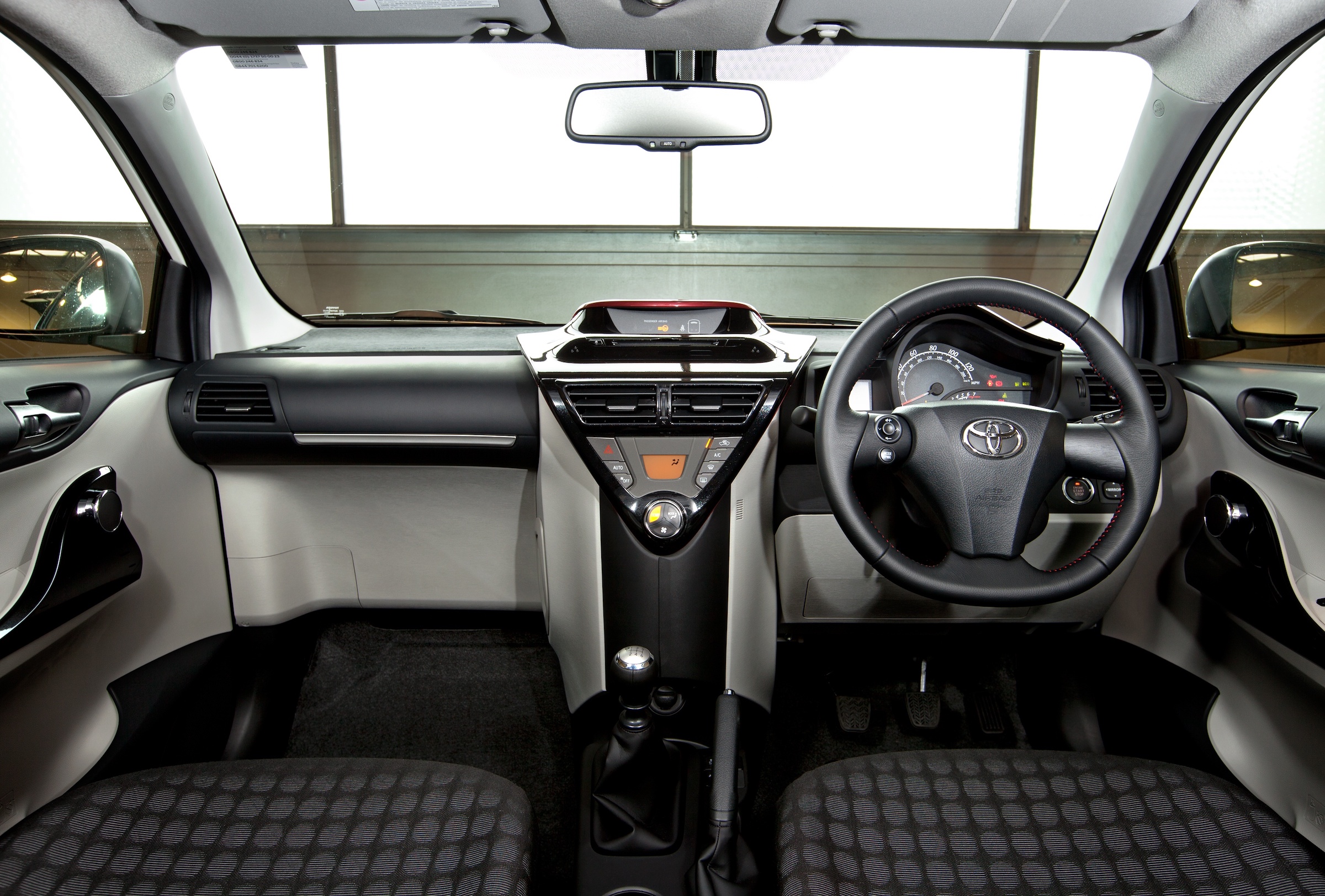 Toyota iQ interior