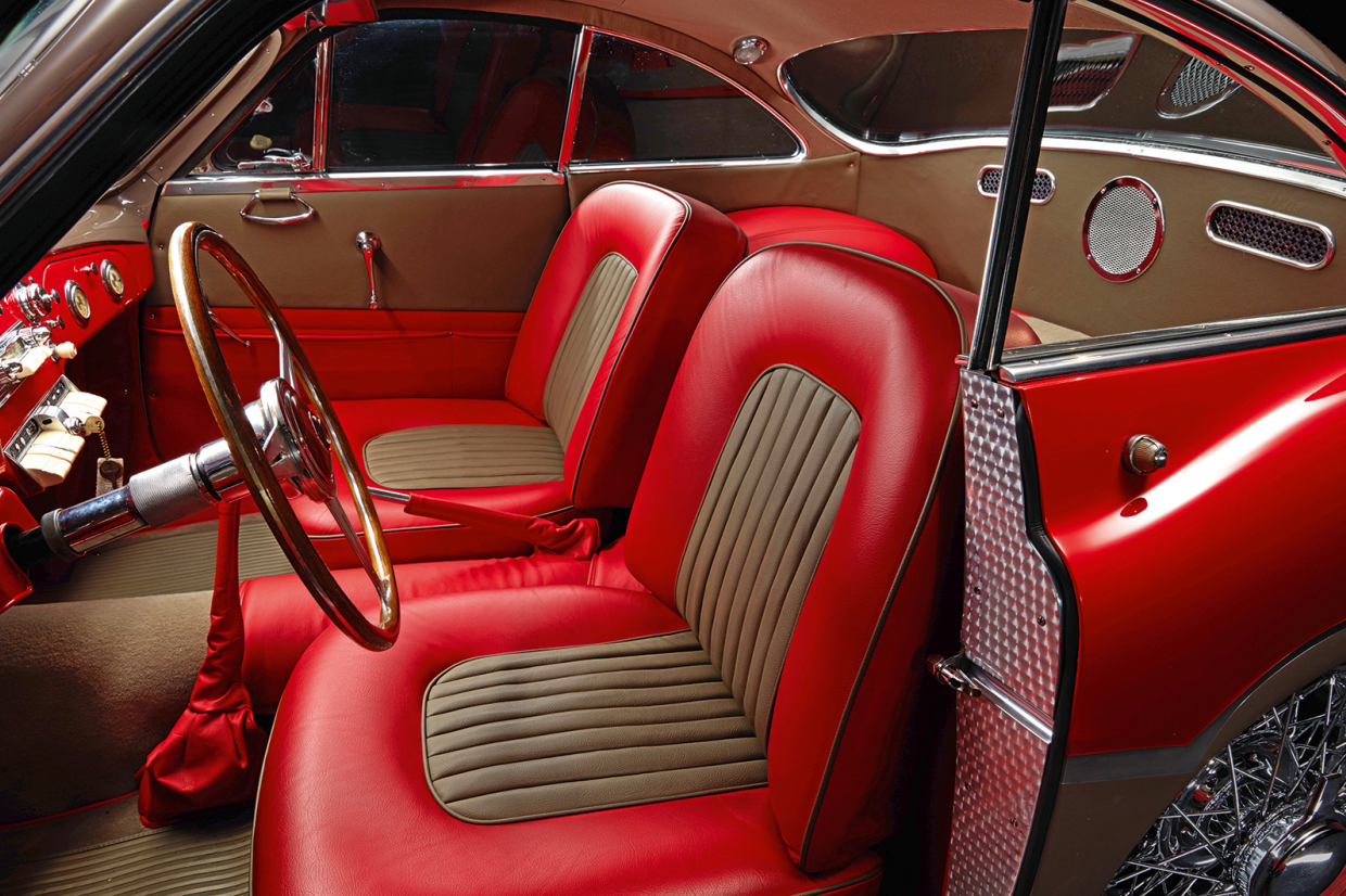 Pagaso Saoutchik Coupe interior