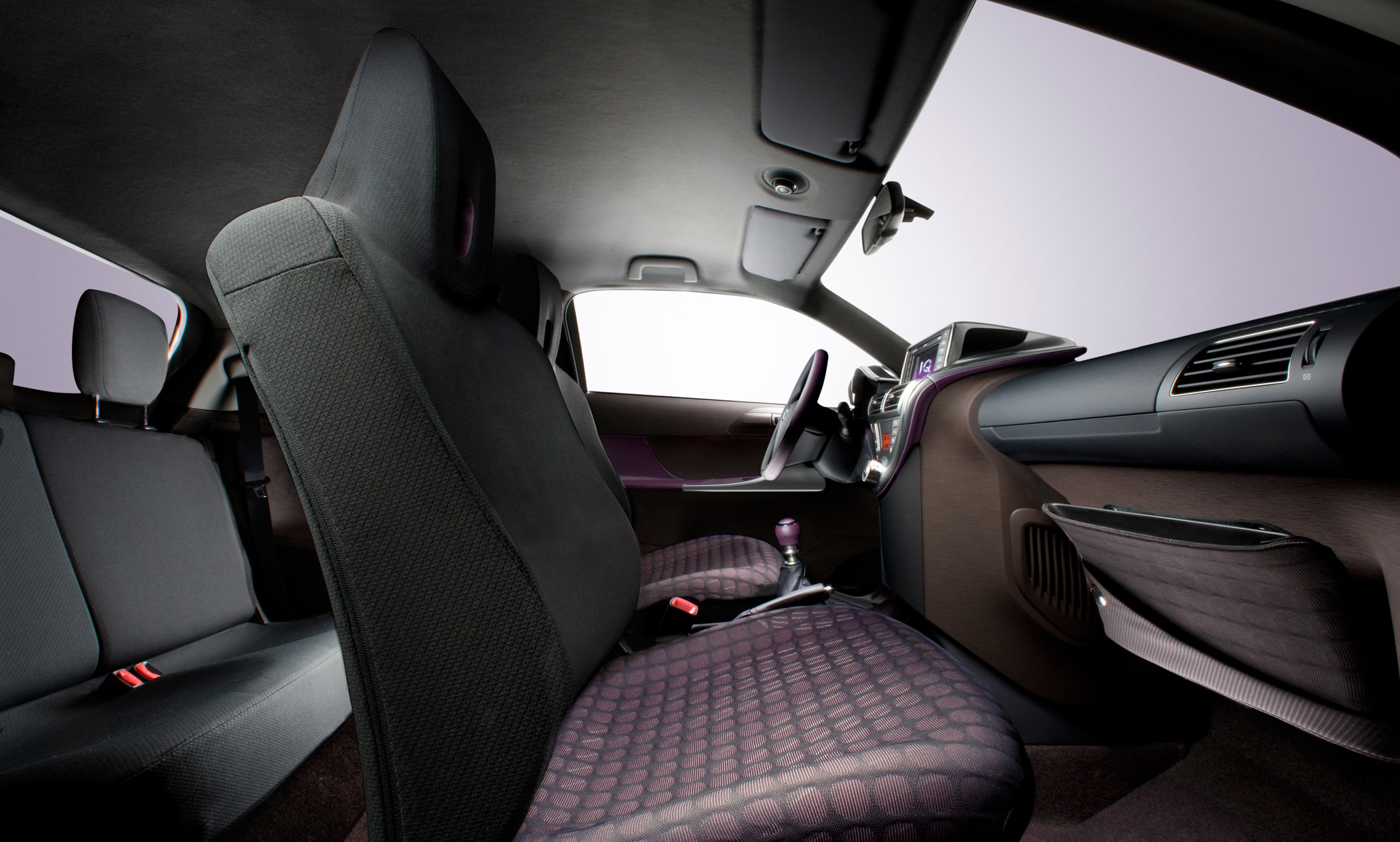 Toyota iQ interior