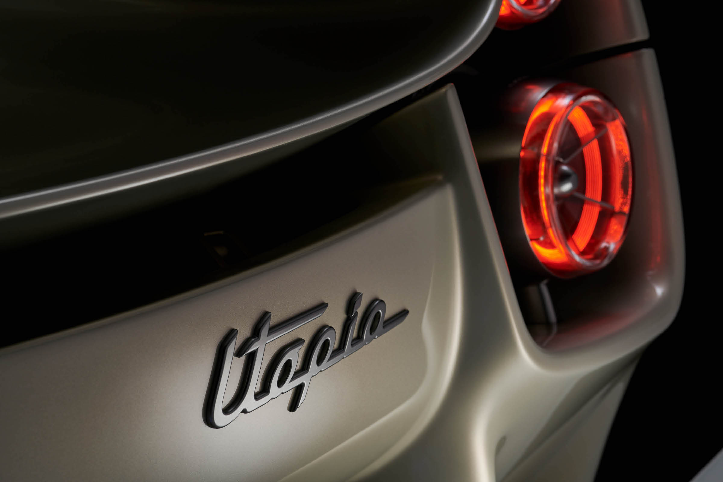 Pagani Utopia badge