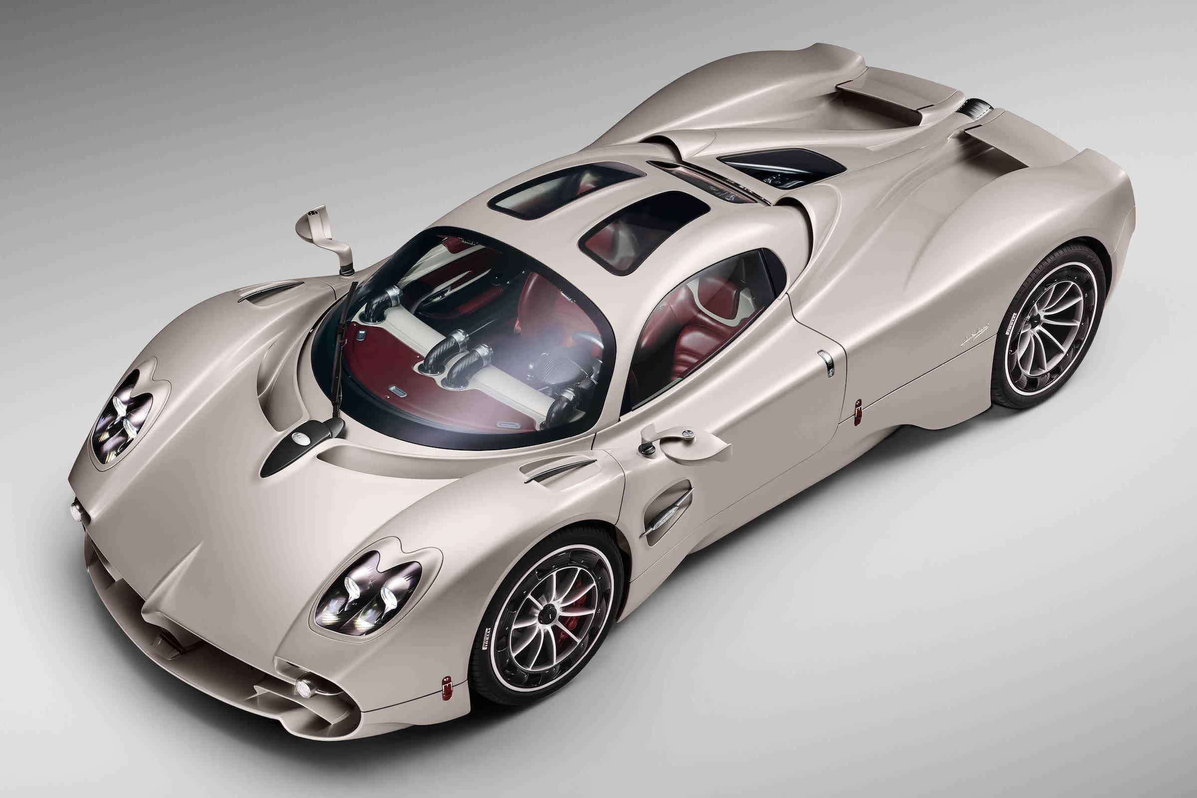 864bhp Pagani Utopia joins the manual supercar club