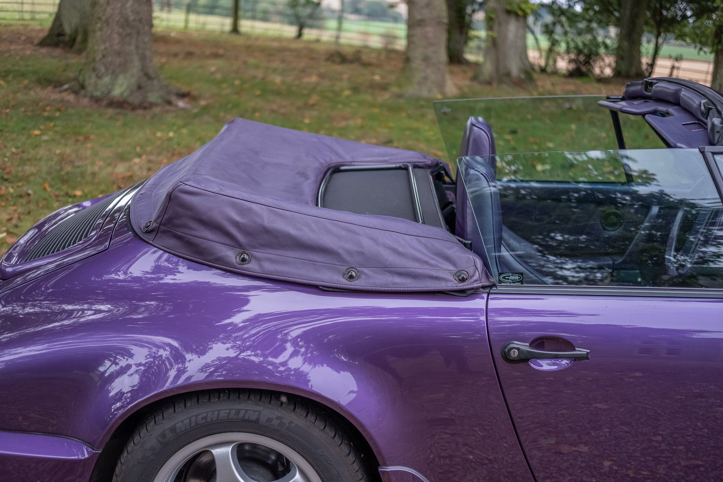 Purple Porsche 964 roof tonneau