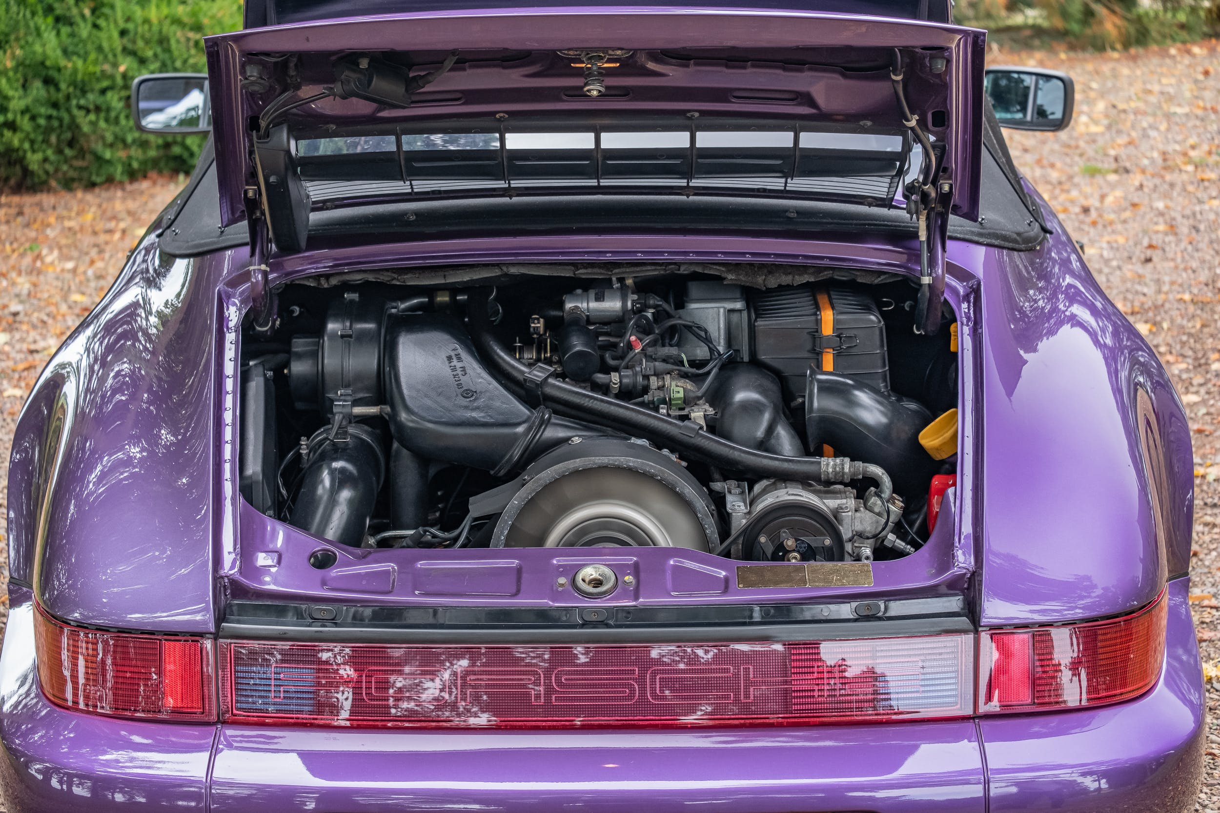 Purple Porsche 964 engine