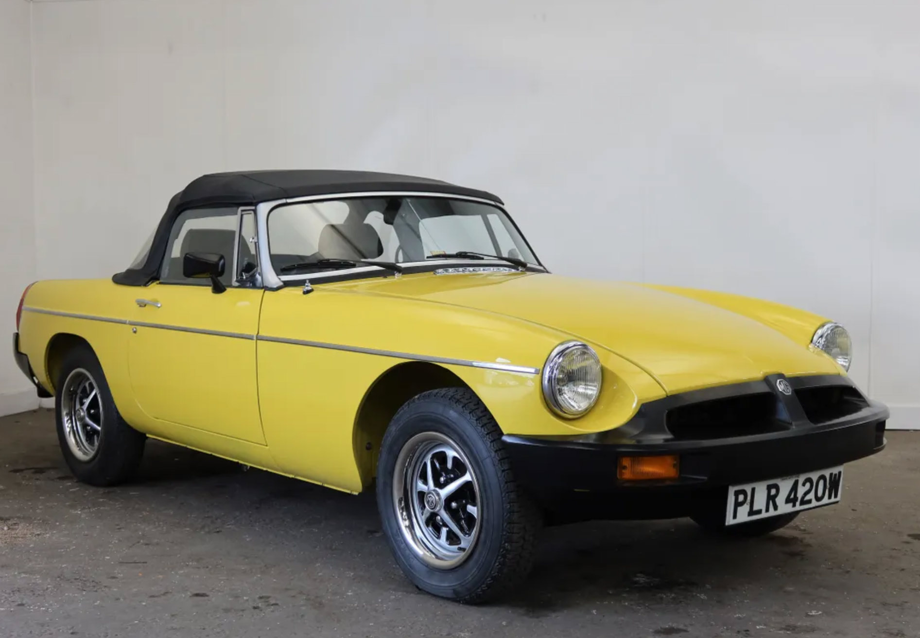 Too good to drive? 196-mile MGB Roadster to be auctioned