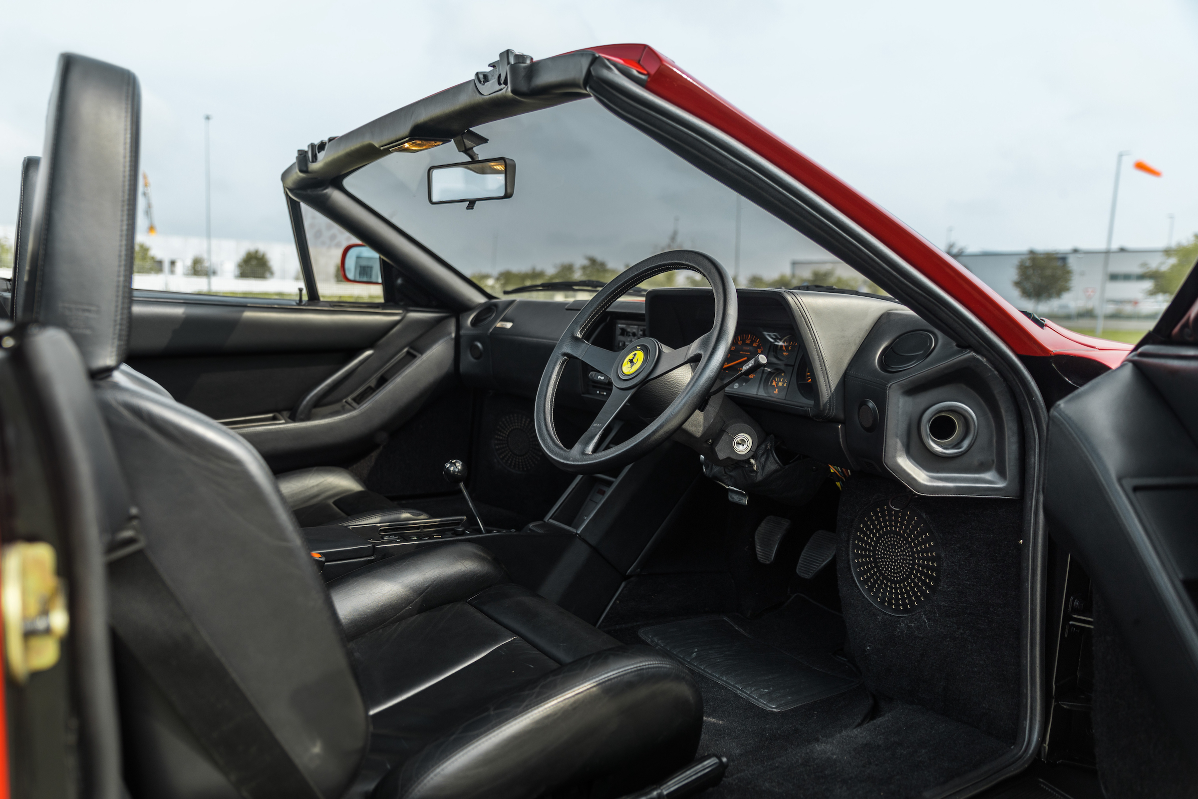 Ferrari Testarossa Spider interior