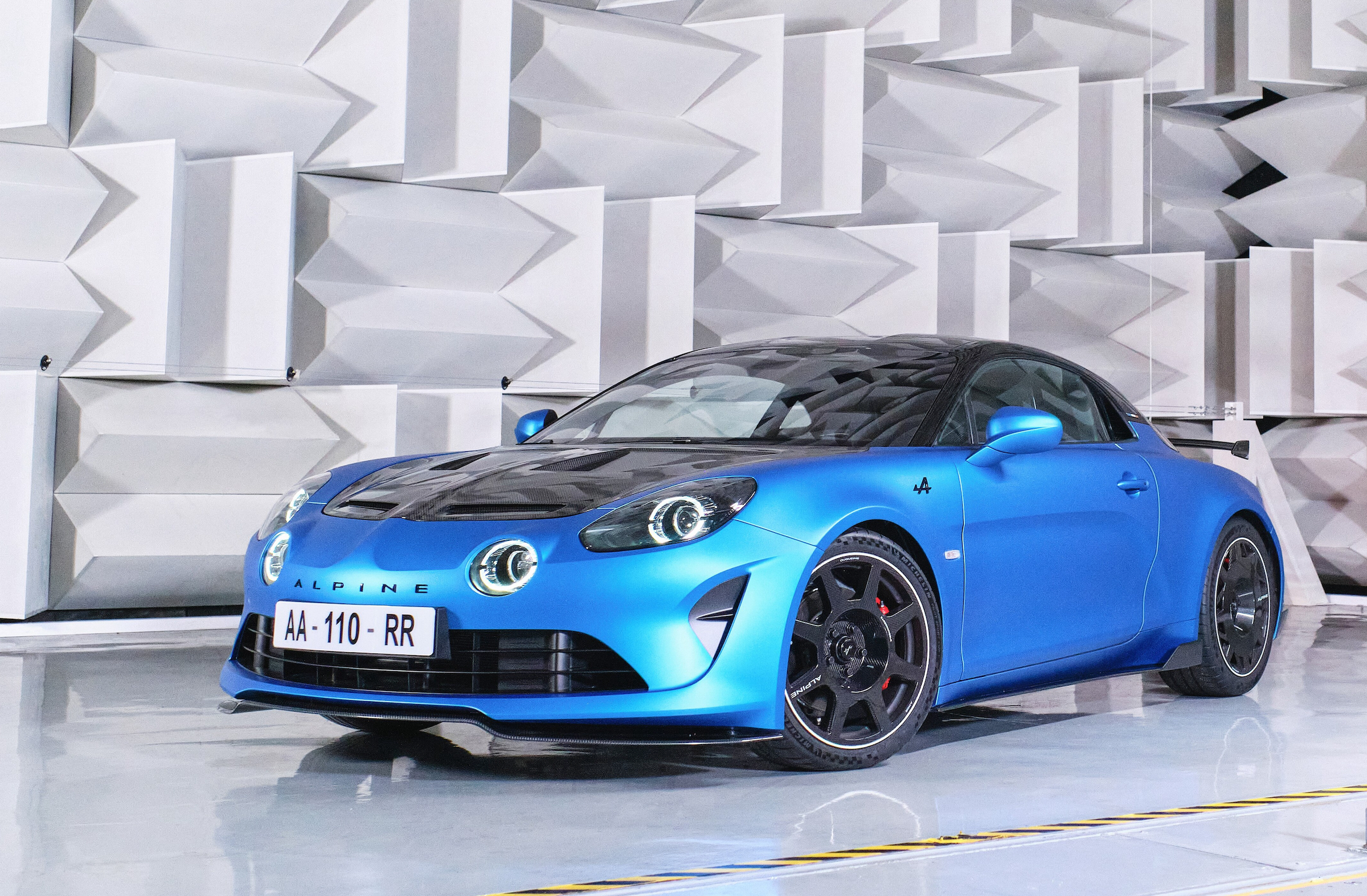 Fresh Alpine aero: Lighter, quicker A110 R joins sports car range