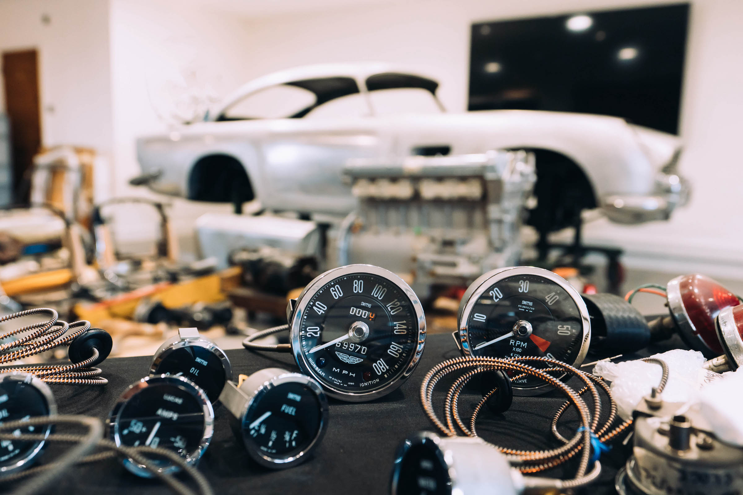 Aston Martin DB5 parts dials