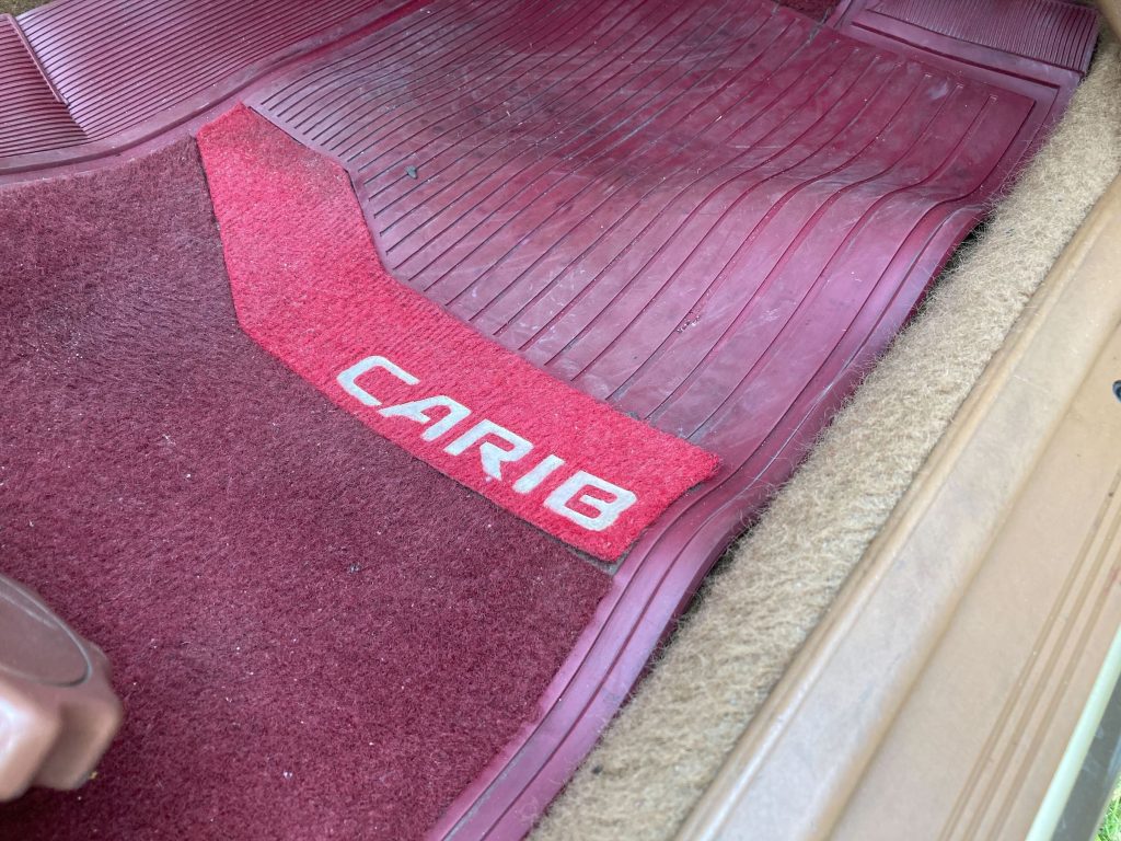 Toyota Sprinter Carib floor mat