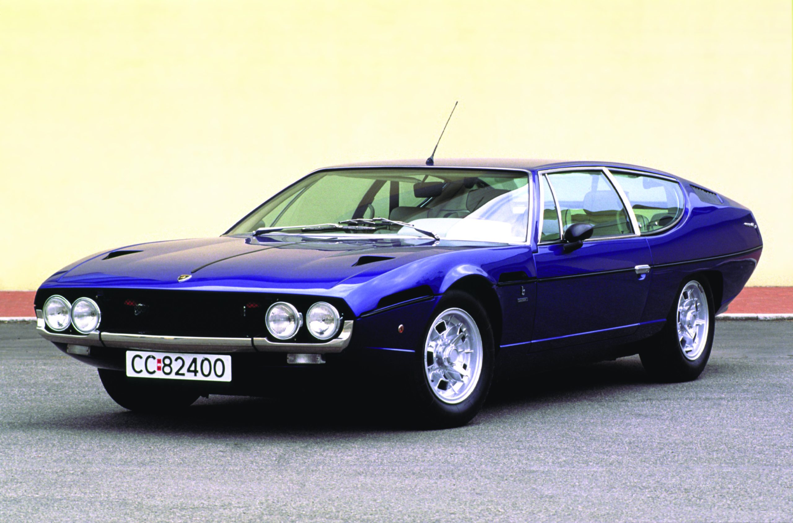 Lamborghini Espada front