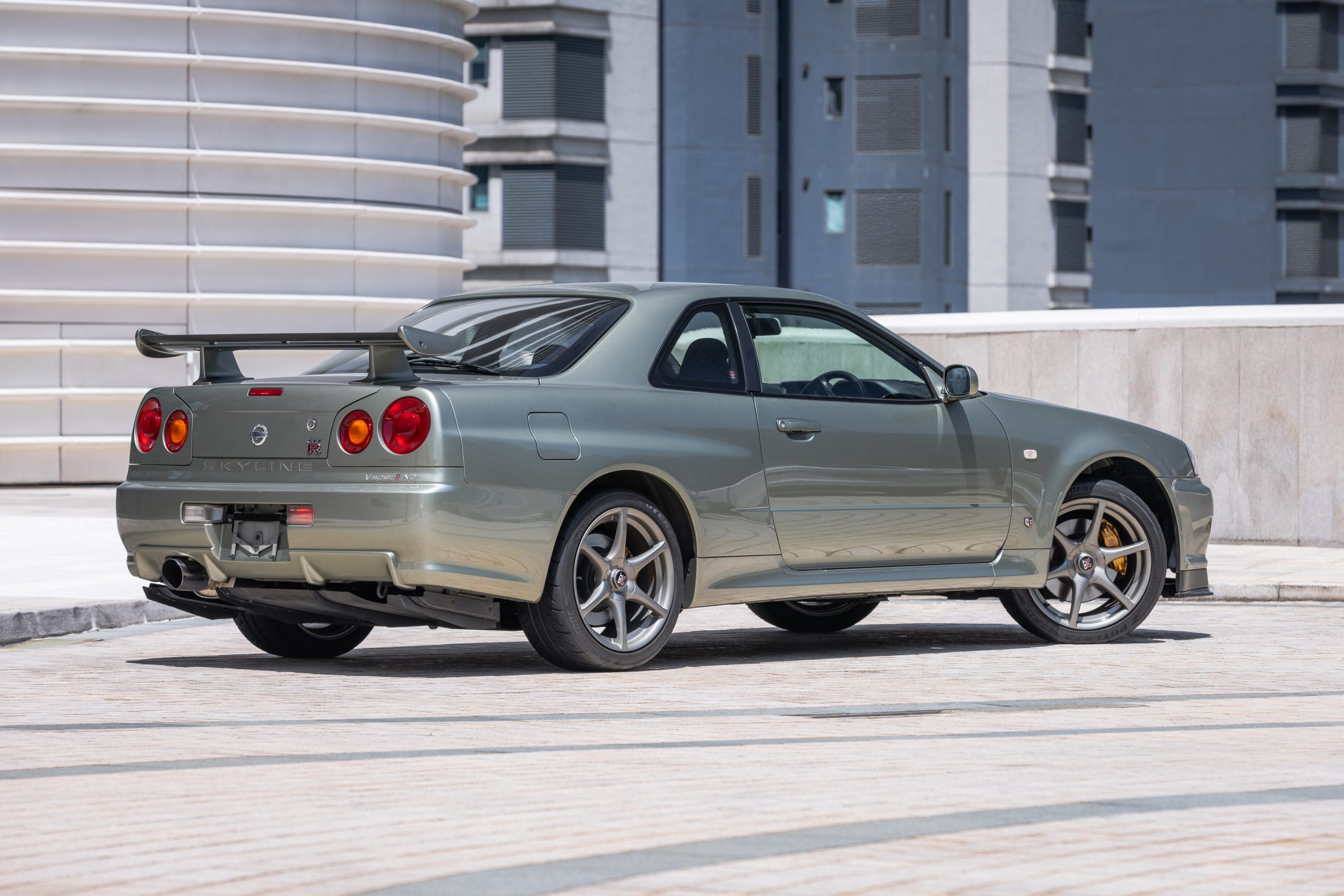 Nissan Skyline GT-R V-Spec rear