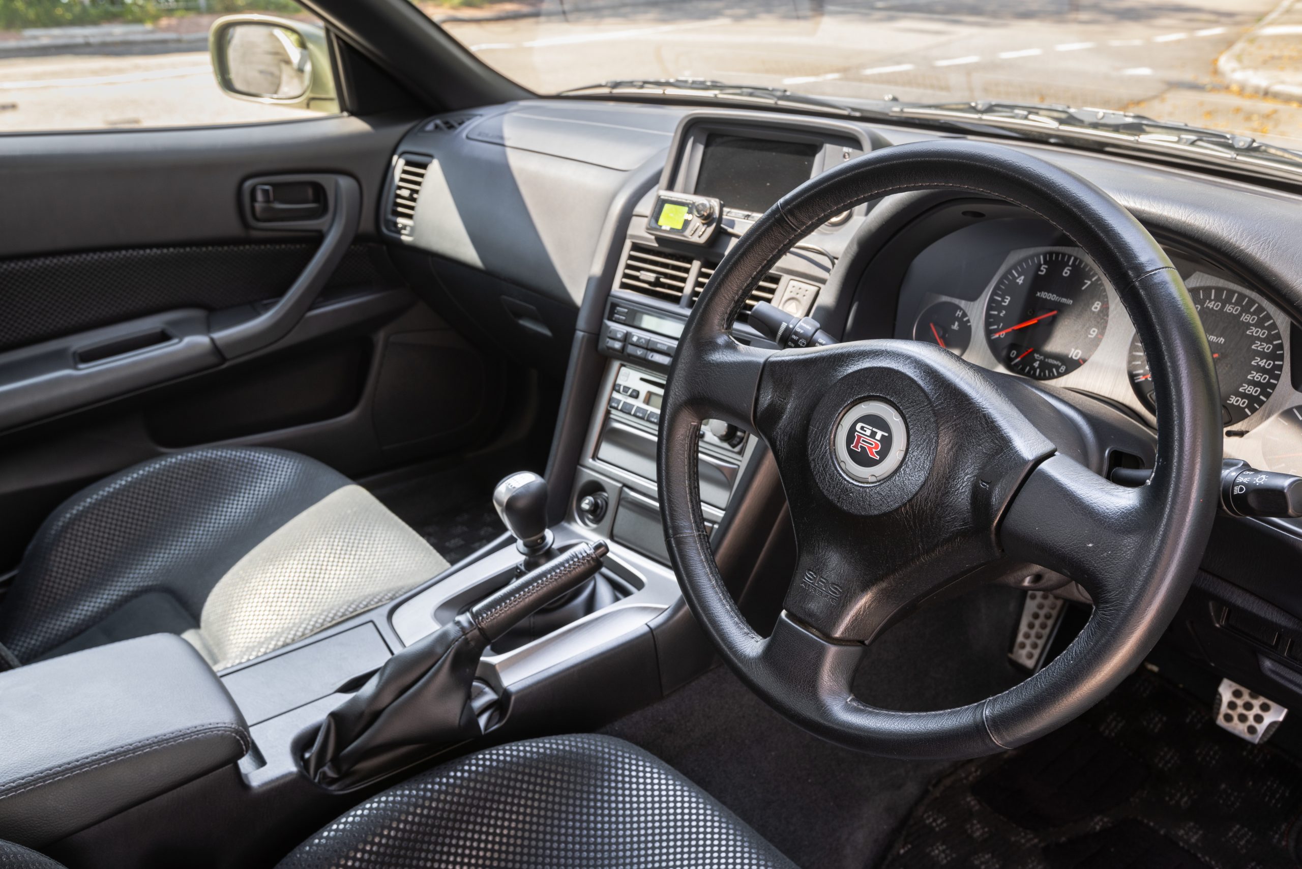 Nissan Skyline GT-R interior