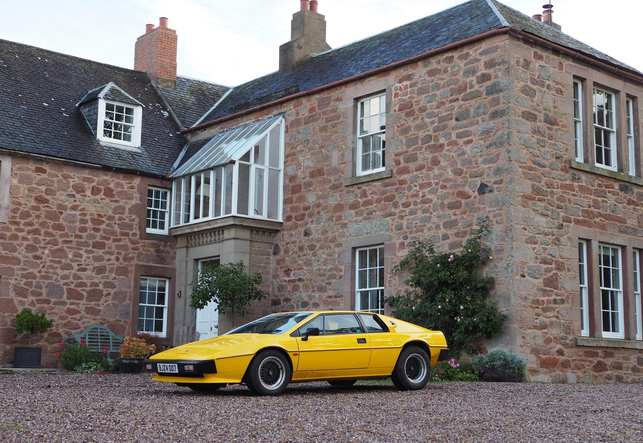 Chasing the ghost of Jim Clark in my Lotus Esprit