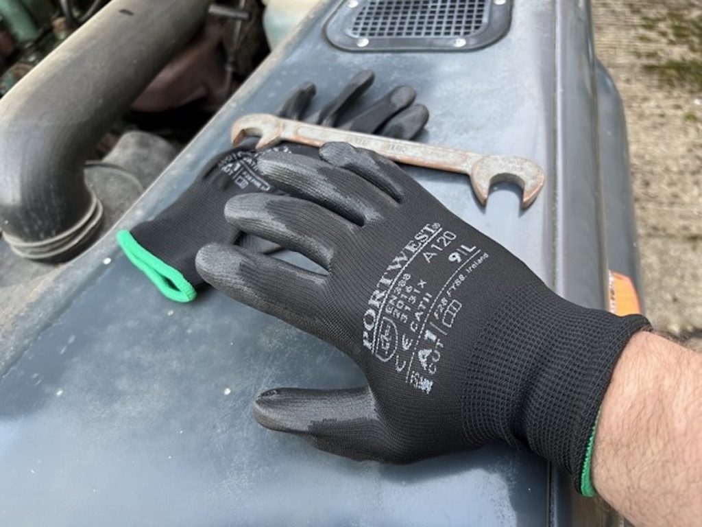 Portwest gloves