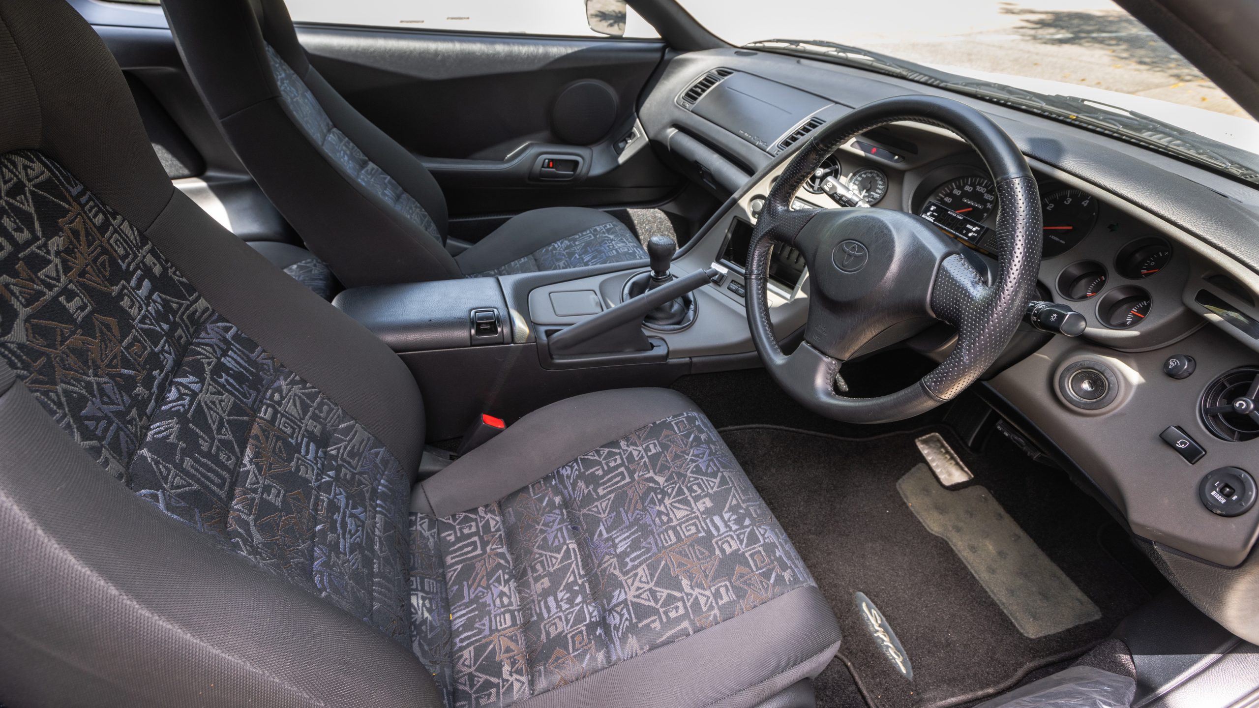 Toyota Supra RZ-S Twin Turbo interior