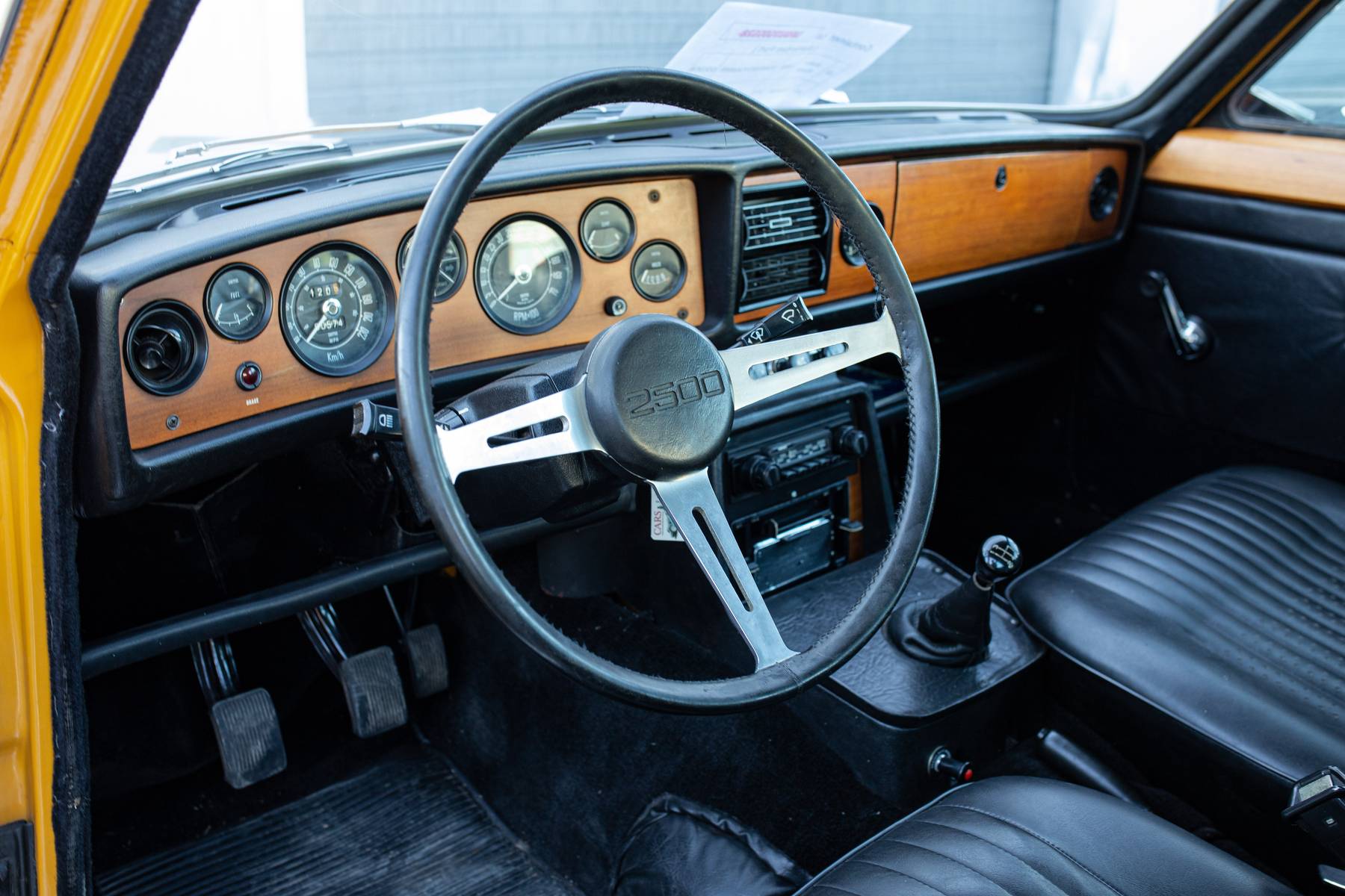 Triumph 2500PI interior