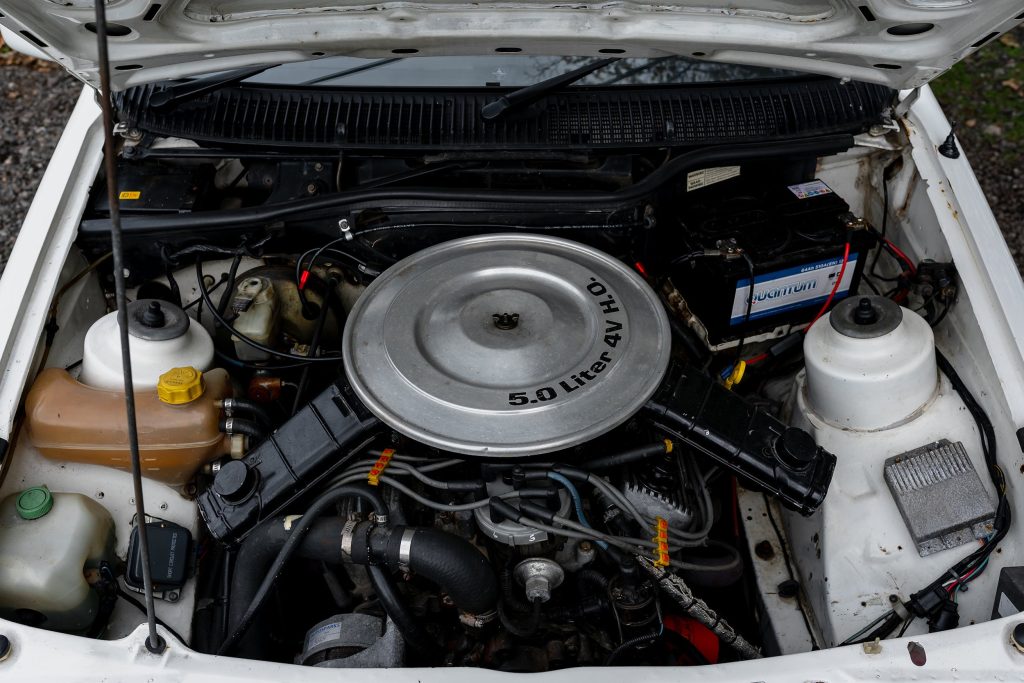 Ford Sierra XR8 V8 engine