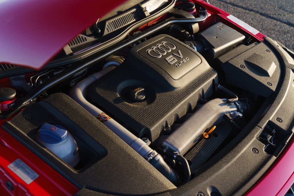 Audi TT Quattro Sport engine