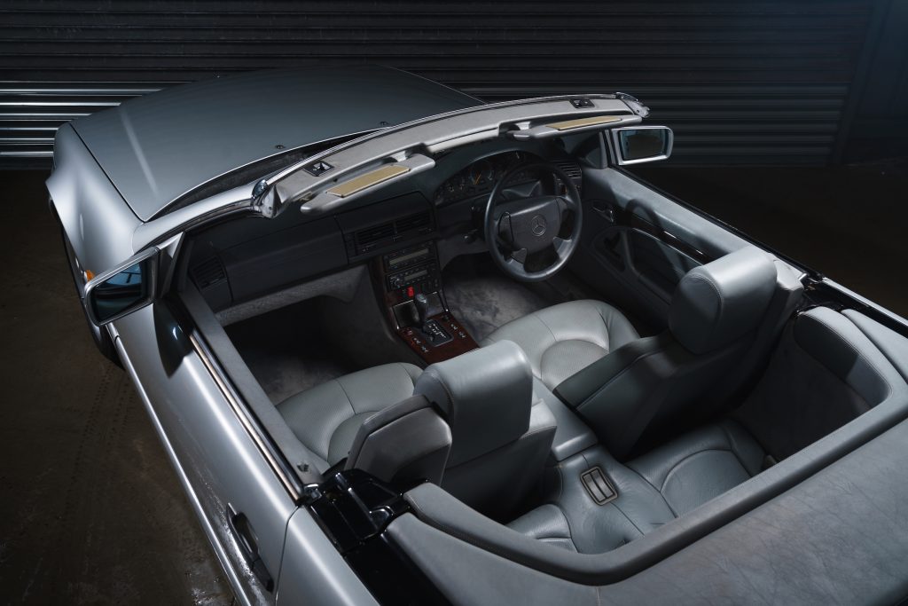 Mercedes-Benz SL500 R129 interior