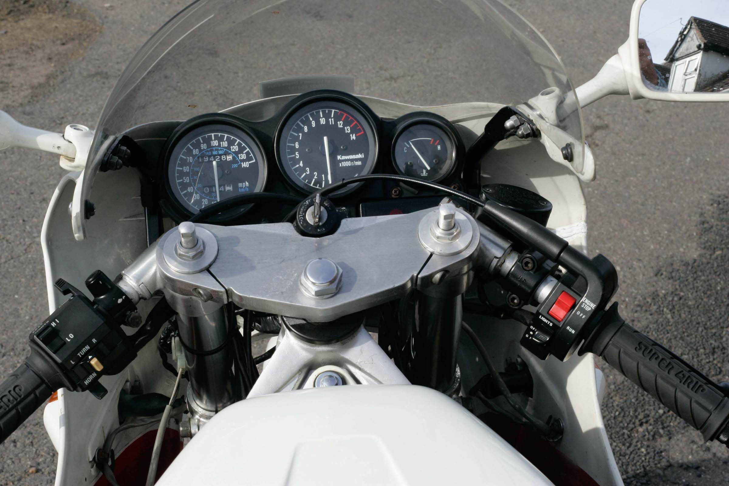 Kawasaki KR-1 dials