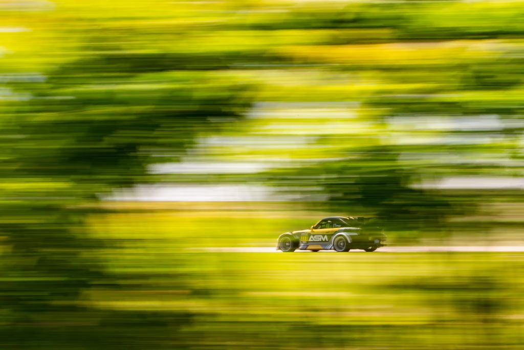 How to take a panning shot