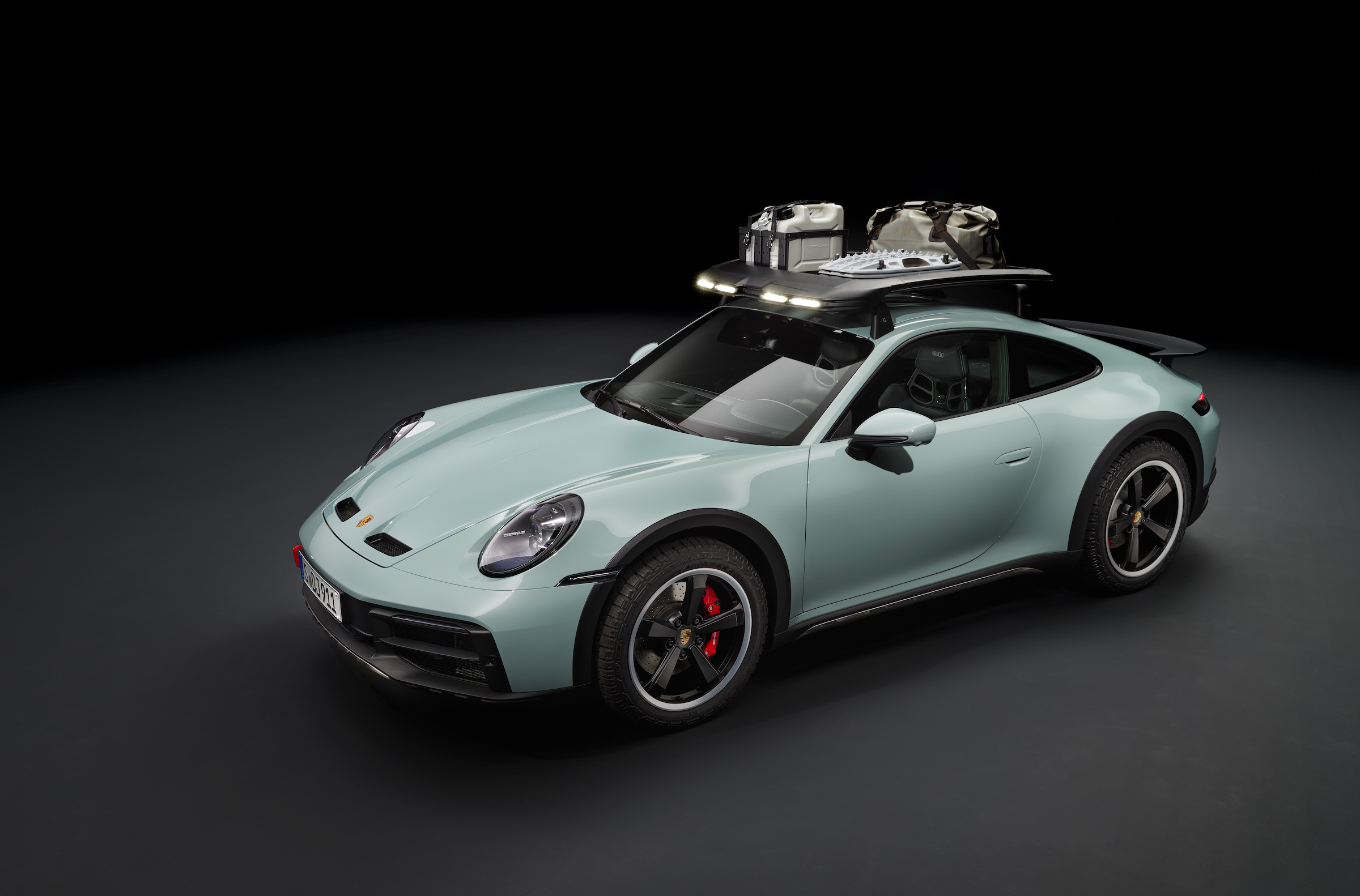 Porsche 911 Dakar: A 911 that fears no desert, trail… or kerb