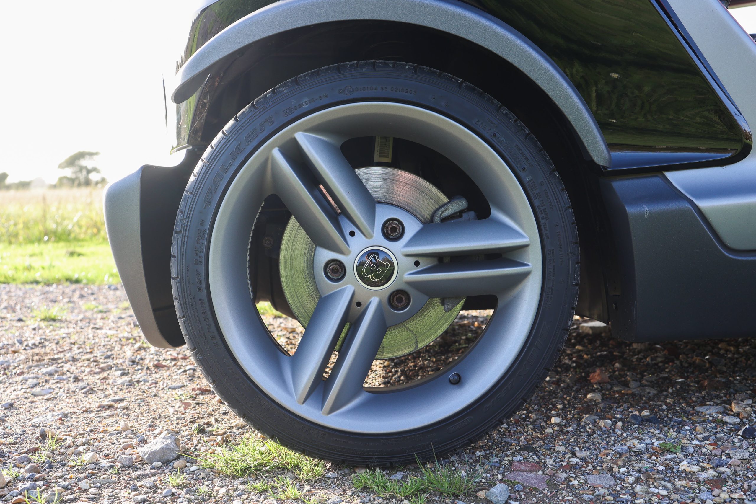 Smart Crossblade alloy wheel